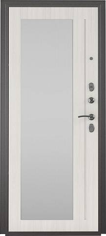 Титан с зеркалом Ларче